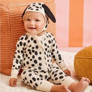 Hanna Andersson Black and White Spotted Bodysuit with matching puppy cap